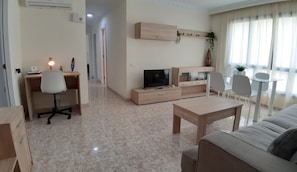 Lounge - Charming 3-bedroom Apartment in Corralejo, Lanzarote (La Oliva)