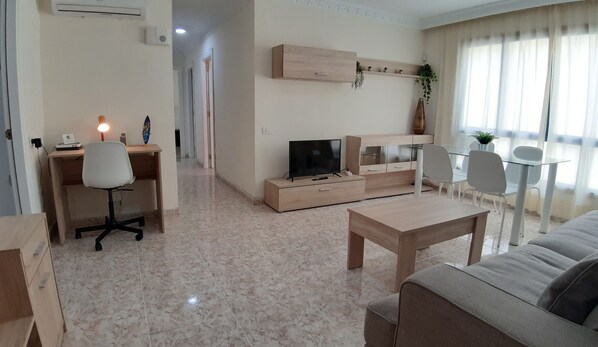 Lounge - Charming 3-bedroom Apartment in Corralejo, Lanzarote (La Oliva)