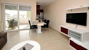 Living area - Luxury Apartment in the Villa Theodor (Okrug)