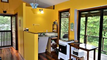 Studio, 1 Bedroom, Smoking, Balcony | Interior