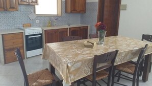 Dining - Casa La Giummarra, Beautiful Apartment With Private Patio (San Vito Lo Capo)