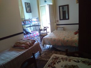 Shared Dormitory, 1 Bedroom, Smoking, Balcony | 1 bedroom - Room-single Room With Shared Bathroom (Taormina)