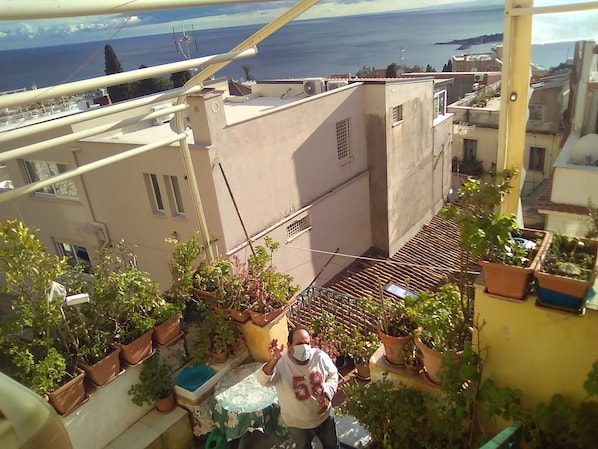 Shared Dormitory, 1 Bedroom, Smoking, Balcony | Balcony
