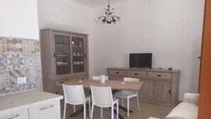 Dining - Casa La Mimosa, Splendid Modern Three Bedroom Apartment (San Vito Lo Capo)
