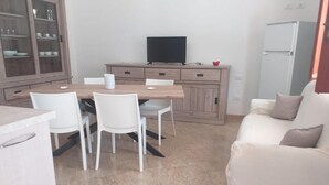 Dining - Casa La Mimosa, Splendid Modern Three Bedroom Apartment (San Vito Lo Capo)