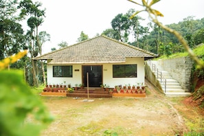 Room, 1 Bedroom, Smoking, Balcony | Exterior