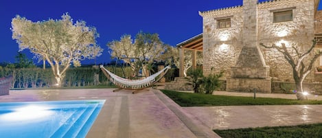 Villa, 4 chambres, fumeur, piscine privée | Piscine | Piscine extérieure