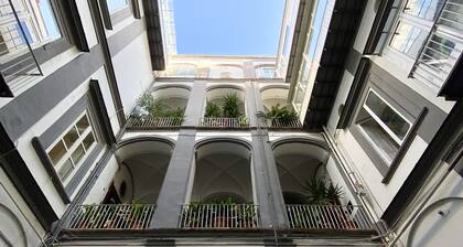 Cache-nez, Piazza Dante Napoli