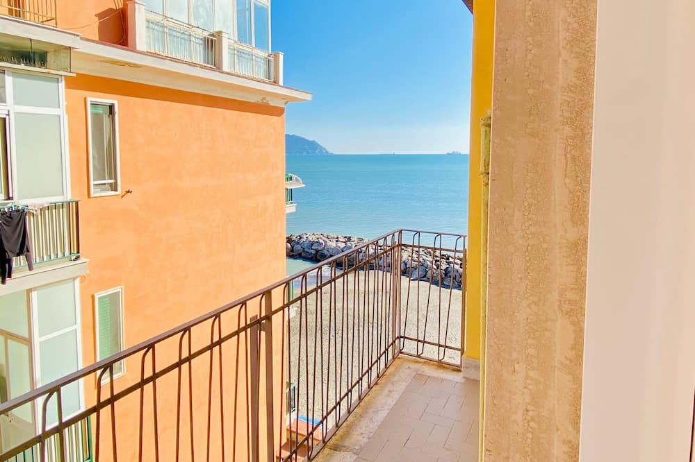 Cosy Flat with Sea View Balcony - San Cipriano Picentino