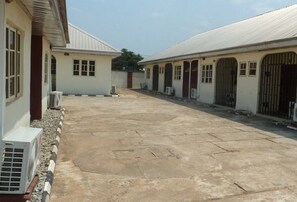 Habitación, 2 habitaciones, con acceso para personas discapacitadas, para fumadores | Áreas de la propiedad