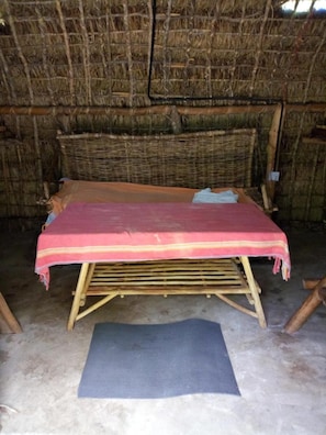 Shared Dormitory, 1 Bedroom, Garden View | Living area