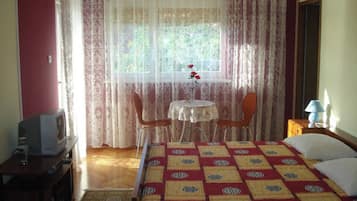 Apartment, 1 Bedroom, Smoking, Balcony