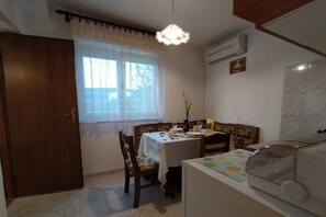 Interior - Romantic Apartment With Sea View Vinišće, Dalmatia (Marina)