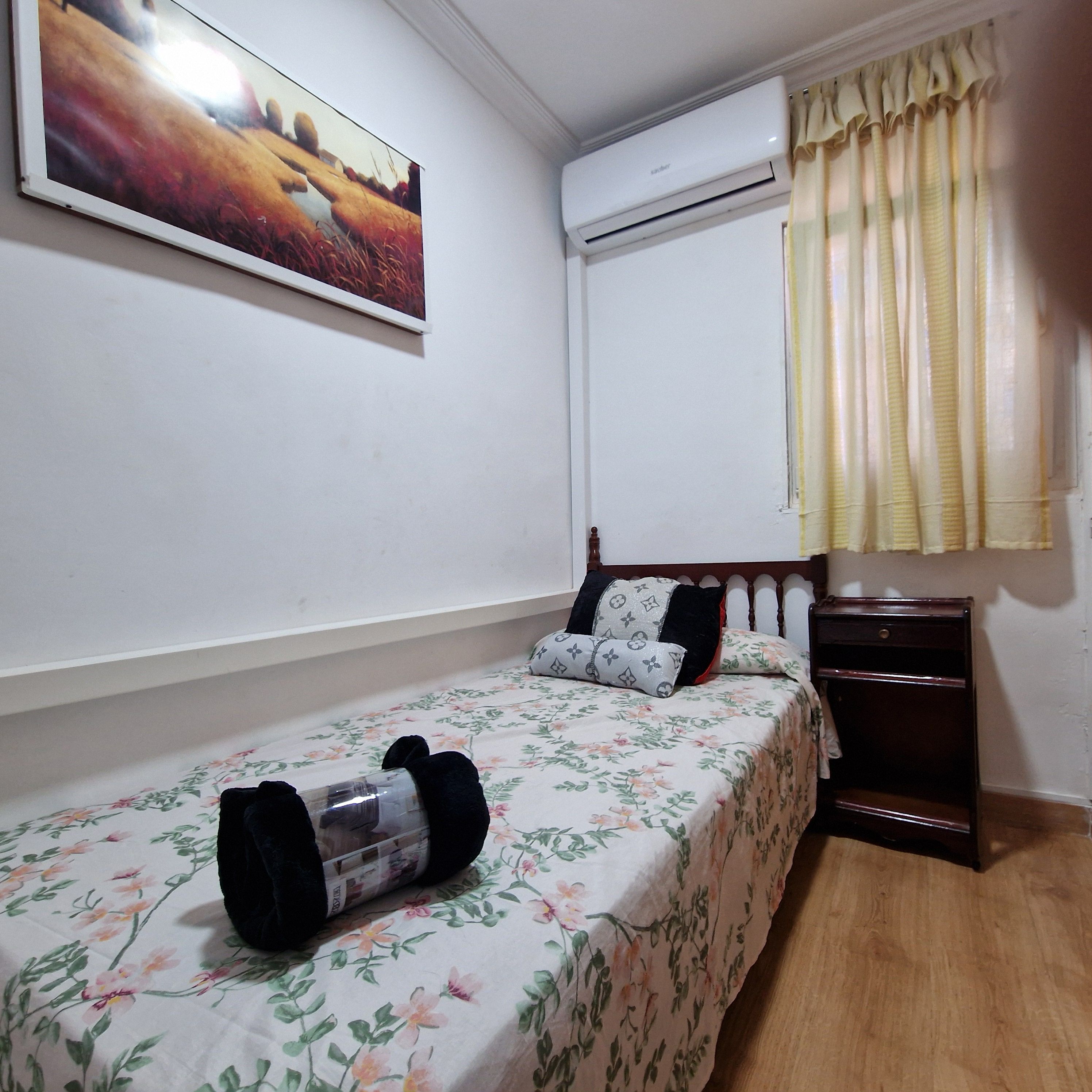 House, 6 Bedrooms, Balcony, City View | 6 bedrooms, iron/ironing board