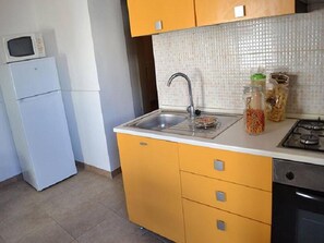 Maison, 2 chambres, fumeur, patio | Cuisine privée