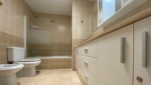 Unclassified image, 5 of 79, button - Spacious Apartment With Jacuzzi and Pool Access (Mogan)