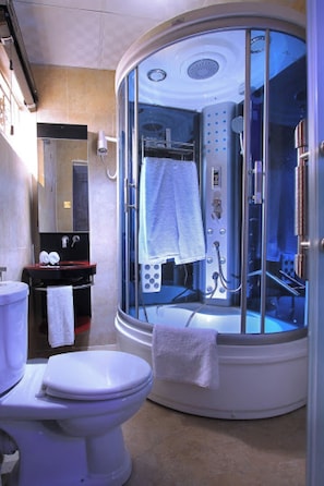 Zimmer, 1 Schlafzimmer, barrierefrei, Raucher | Badezimmer