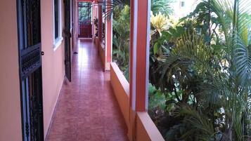 Apartemen, 1 kamar tidur, kolam renang pribadi | Balkon