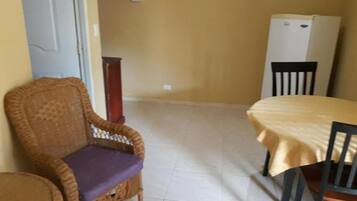 Appartement, 1 chambre, piscine privée | Restauration