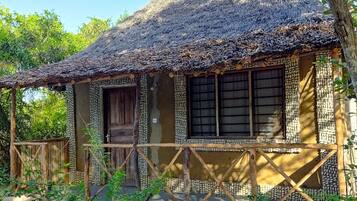 Room, 1 Bedroom, Balcony | Property entrance