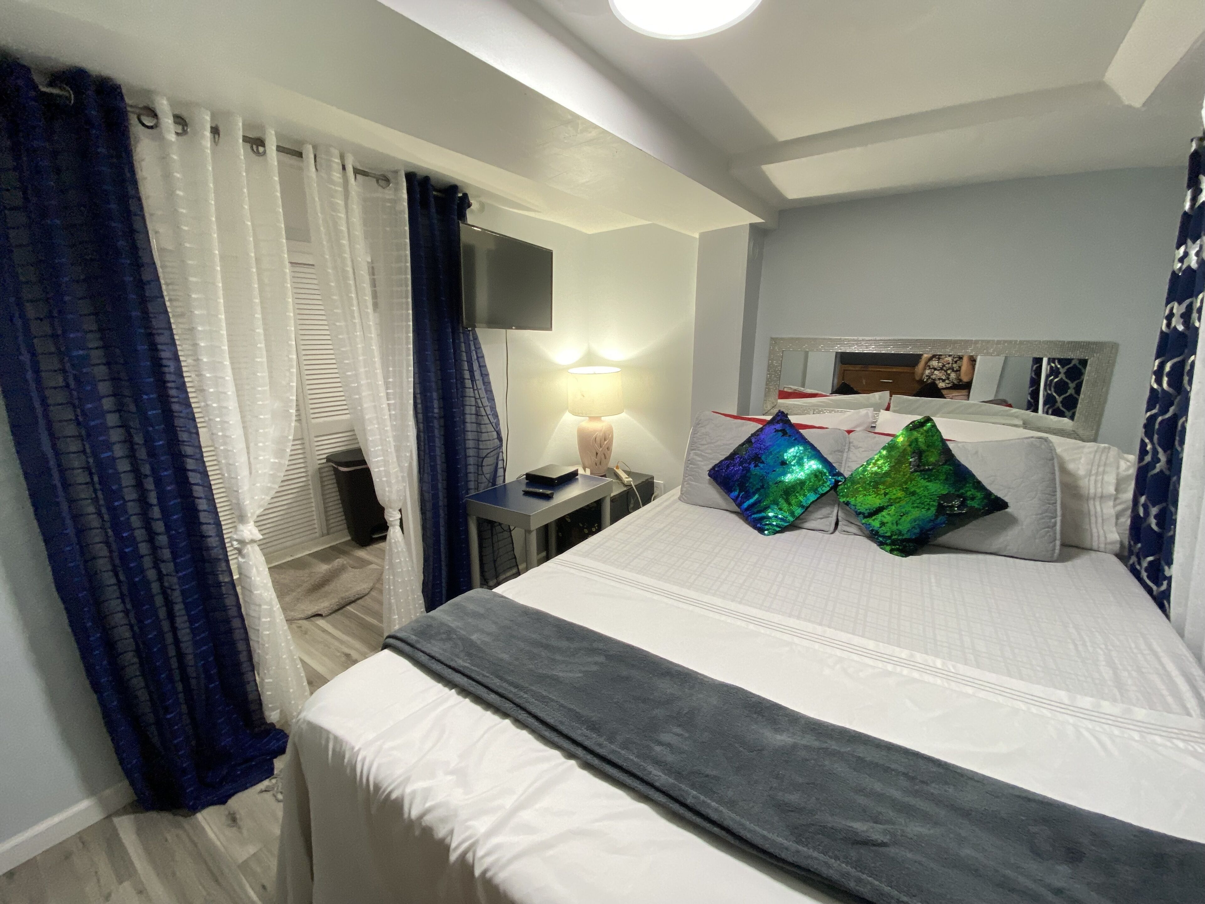 Room, 2 Bedrooms, Smoking, Patio | 2 bedrooms, desk