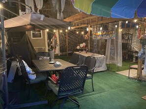 Outdoor dining - Nice 2 bedroom Apt With Patio (West New York)