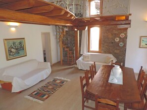 Appartamento, 3 camere da letto, patio, vista montagna | Servizio della camera