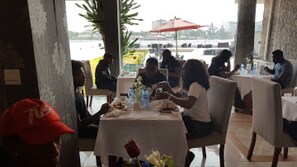 Room, 1 Bedroom, Accessible, Smoking | Dining