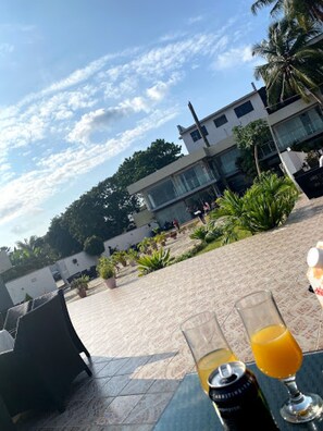 Room, 1 Bedroom, Accessible, Smoking | Property grounds