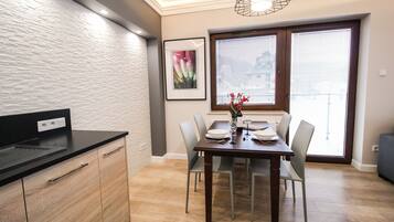 Premium Apartment | In-room dining