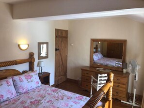 3 bedrooms, iron/ironing board, travel cot, WiFi