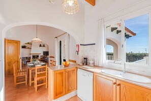 Køleskab, mikrobølgeovn, ovn, opvaskemaskine