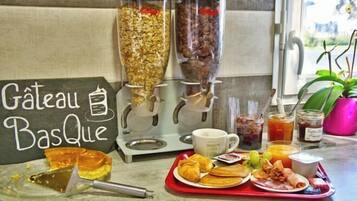 Desayuno (con cargo)