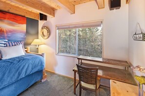 Interior - Lucy I'm Home by Destination Big Bear : Close to Bear Mountain and Snow Summit! Mountain Views! Hot Tub! (Big Bear Lake)