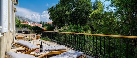 Apartment (Three Bedroom Apartment with Terrace ) | Terrace/patio