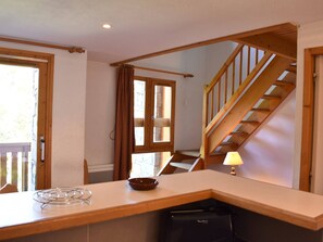 Interior - Duplex Ski-In/Ski-Out, 8 Guests, Balcony, Parking, Méribel (Méribel)