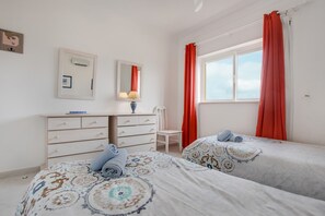 2 bedrooms, iron/ironing board, free WiFi, bed sheets - Apartment "Ariana" with Pool, Wi-Fi, Balcony, Indoor Pool & Tennis Court (Portimão)