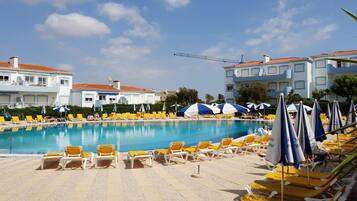 Piscina interna, piscina aquecida