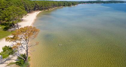 Serene Villa in the Pines for 8 with Modern Amenities, Near Beach & Lake, Cleaning Included