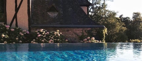 Piscine extérieure, piscine chauffée