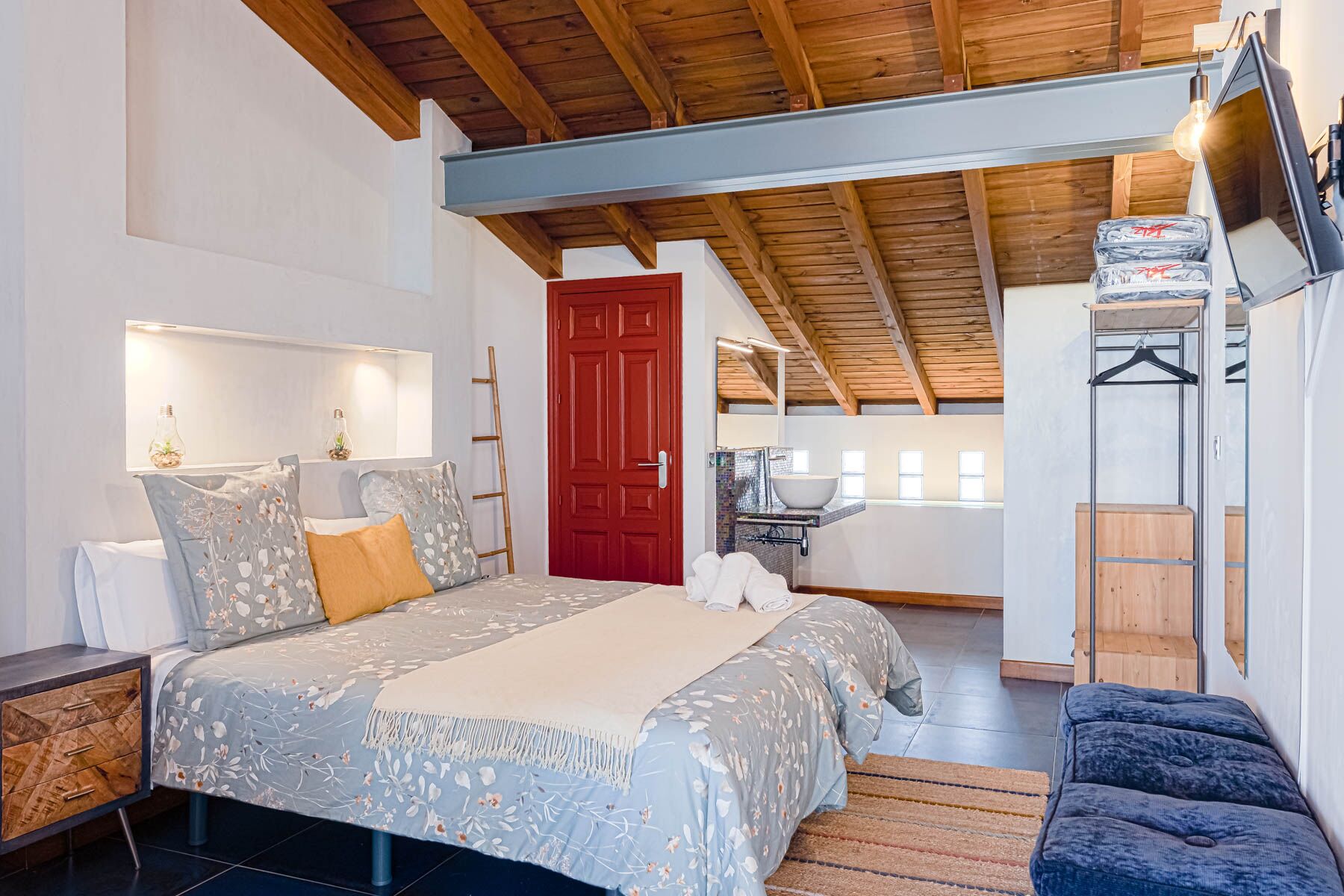 9 chambres, draps fournis