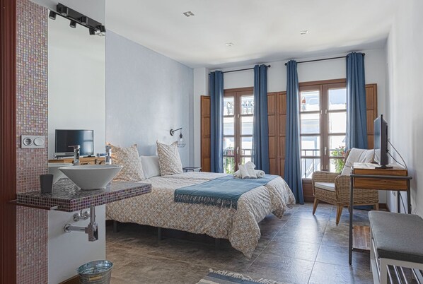 9 chambres, draps fournis