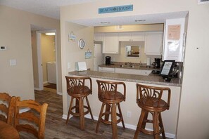 House, 2 Bedrooms | Private kitchen