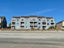 House, 2 Bedrooms | Exterior