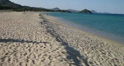 House Silibba at 300mt sea Cala Sinzias Wi-FI free, A/C, Pets allowed