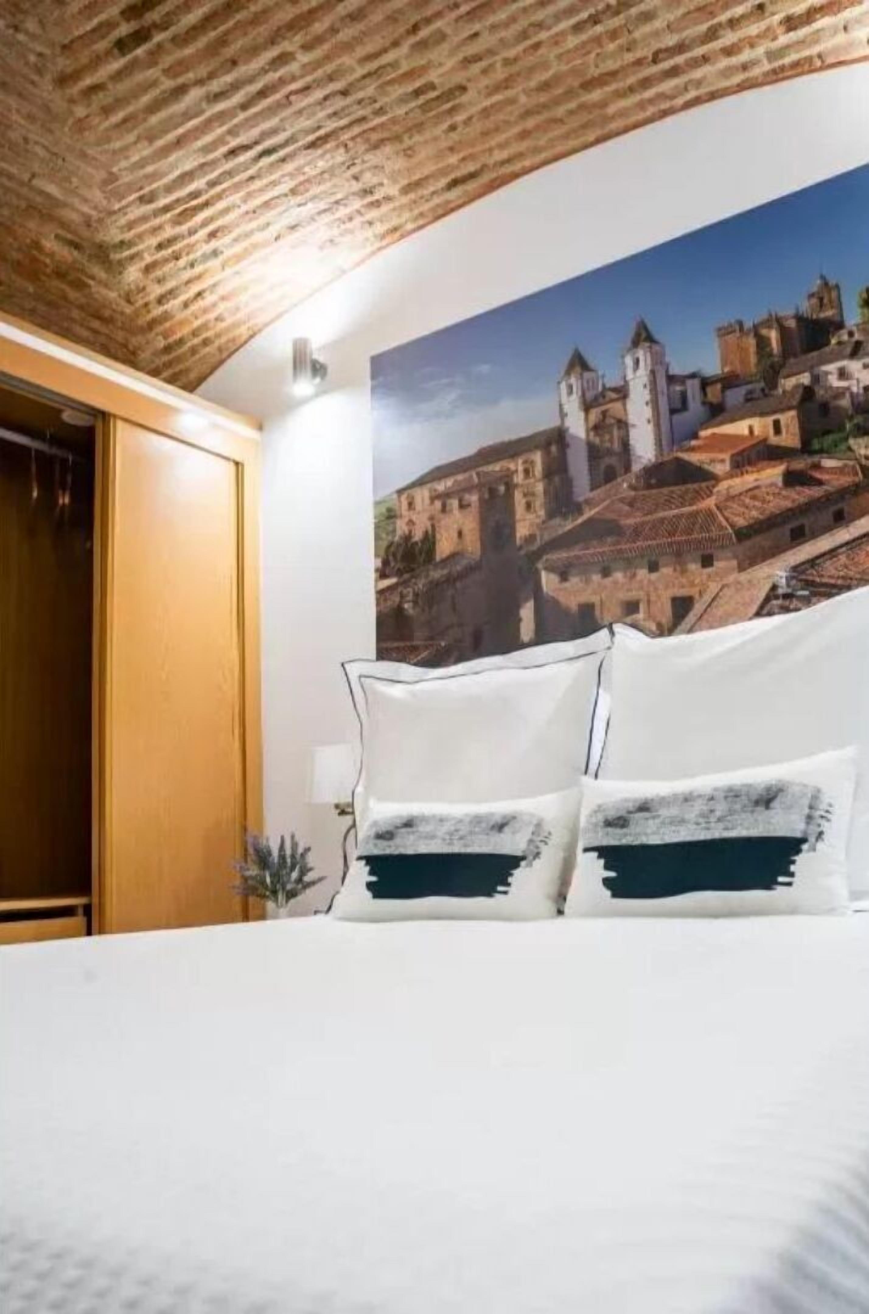 2 habitaciones y caja de seguridad en la habitación 