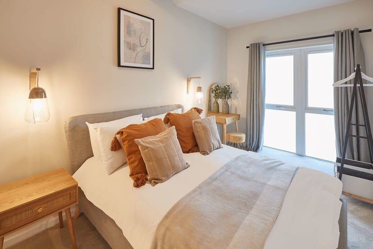 2 bedrooms, iron/ironing board, free WiFi, bed sheets