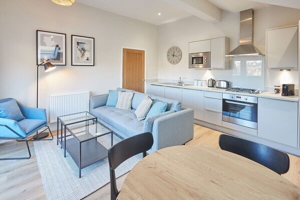 Téléviseur, bureau