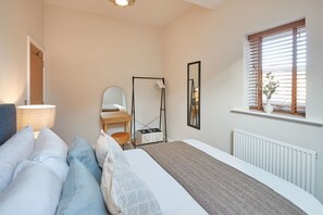 2 chambres, fer et planche à repasser, accès au Wi-Fi (inclus)