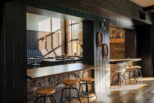 Hunter Lodge, a Bluebird by Lark